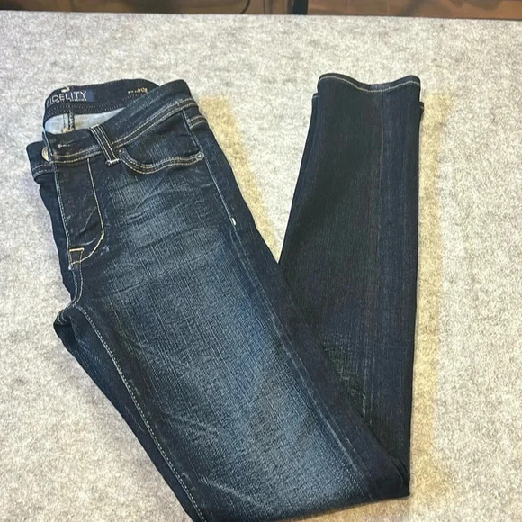 Fidelity  Ace Mid Rise Ultra Slim, Dark Wash. Size 27. - Picture 1 of 12